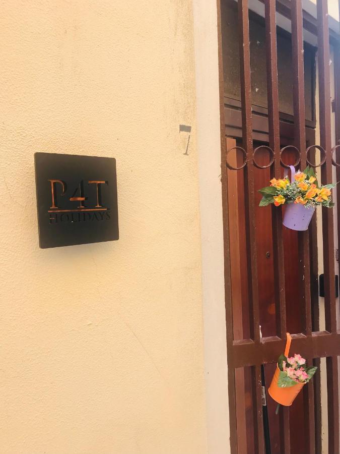 P4T Holidays Home - City Center 布林迪西 外观 照片